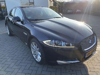 skadebil auto Jaguar XF 2.2D N.A.P NL AUTO PRACHTIG!! 2011/10