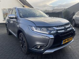 krockskadad bil auto Mitsubishi Outlander 2.0 Instyle AUTOMAAT 7.P N.A.P NL AUTO PRACHTIG!!! 2016/1
