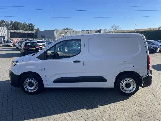 Opel Combo 1.5 BlueHDi 100 S&S L1 N.A.P NL AUTO PRACHTIG!!! picture 6