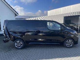 Peugeot Expert 2.0 BlueHDi 180 S&S L3 DC FULL OPTIONS N.A.P NL BUS PRACHTIG!!! picture 2