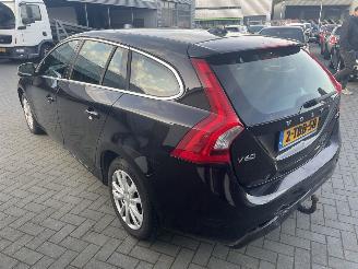 Volvo V-60 2.0 D4 Momentum picture 4
