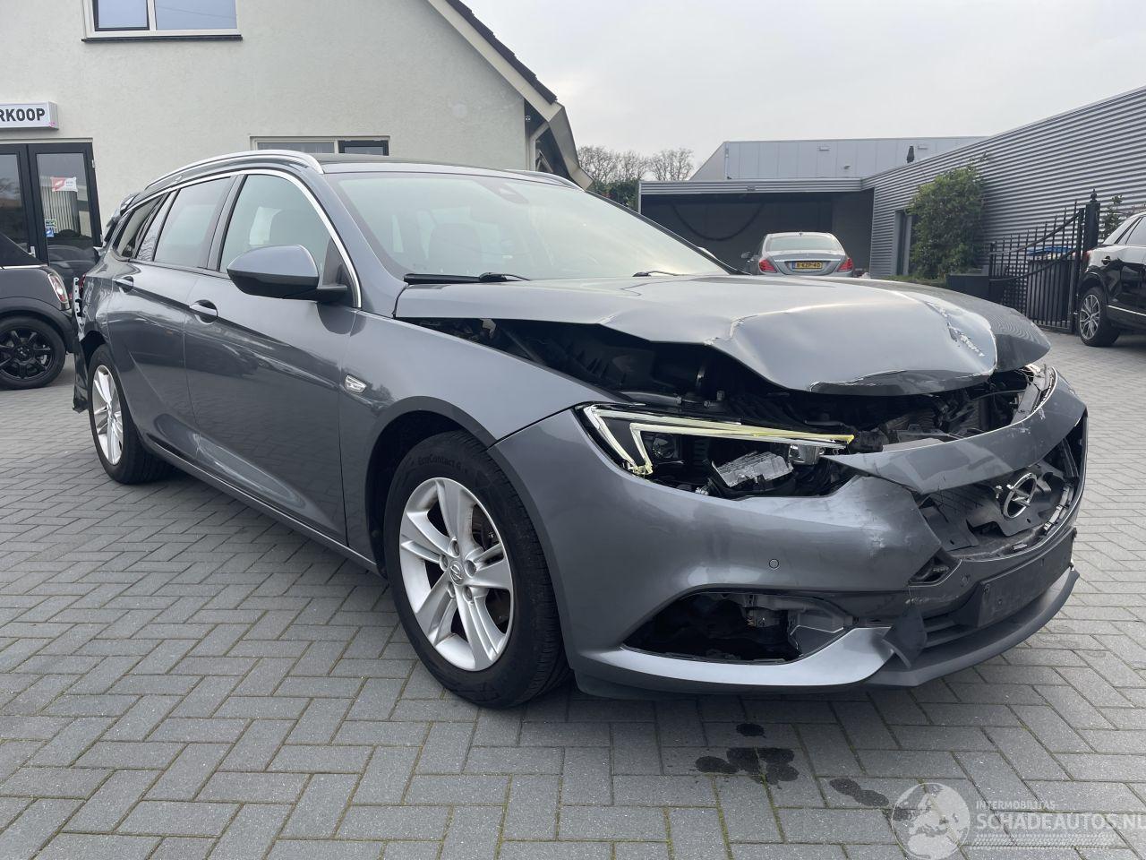 Opel Insignia SPORTS TOURER 1.5 Turbo Business Executive