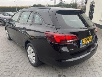 Opel Astra SPORTS TOURER 1.2 Business Edition N.A.P PRACHTIG!!! picture 2