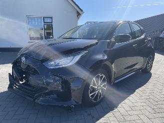 Coche accidentado Toyota Yaris 1.5 Hybrid Dynamic N.A.P NL AUTO PRACHTIG!!! 2024/1