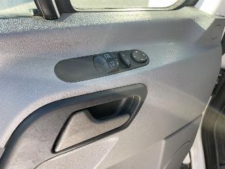 Volkswagen Crafter 35 2.0 TDI L1H1 BM koelwagen airco picture 10