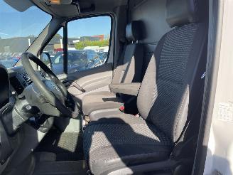 Volkswagen Crafter 35 2.0 TDI L1H1 BM koelwagen airco picture 5
