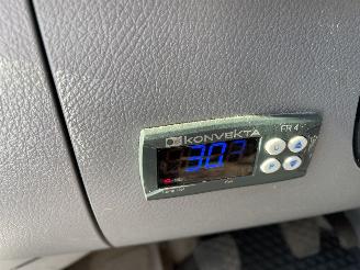 Volkswagen Crafter 35 2.0 TDI L1H1 BM koelwagen airco picture 9