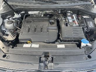 Volkswagen Tiguan 2.0TDI R-LINE (GRIJS KENT.) picture 22