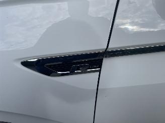 Volkswagen Tiguan 2.0TDI R-LINE (GRIJS KENT.) picture 2