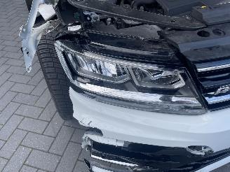 Volkswagen Tiguan 2.0TDI R-LINE (GRIJS KENT.) picture 30