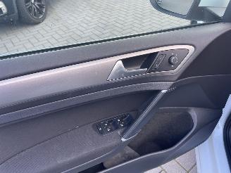 Volkswagen Golf 1.0 TSI Connected Series N.A.P NL AUTO PRACHIG!!! picture 13