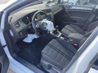 Volkswagen Golf 1.0 TSI Connected Series N.A.P NL AUTO PRACHIG!!! picture 7