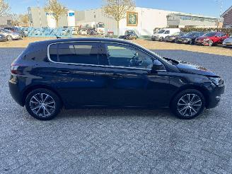 Peugeot 308 1.2 PURE TECH  ALLURE picture 5