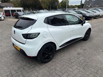 uszkodzony samochody osobowe Renault Clio 1.5 DCI Night&Day airco 2015/8