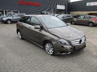 Unfallwagen Mercedes B-klasse 180 AMBITION AUTOMAAT 2013/7