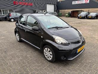 Unfallwagen Toyota Aygo 1.0 Now 5-drs airco 2013/11