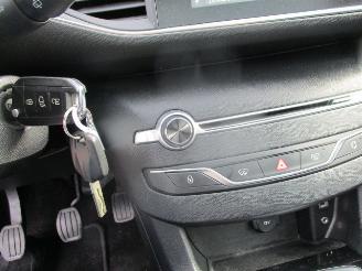 Peugeot 308 1.6 BLUEHDI EXECUTIVE PACK picture 11