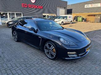 krockskadad bil auto Porsche Panamera 3.0D Platinum Edition 2013/1