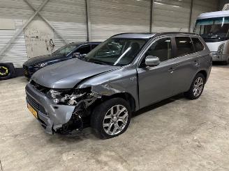 Mitsubishi Outlander 2.0 PHEV instyle picture 4