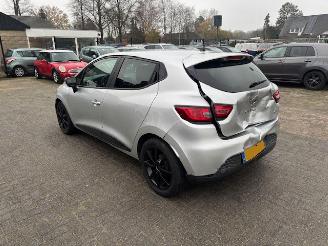 Renault Clio 1.5 DCI 5-drs airco picture 3