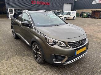 Unfallwagen Peugeot 5008 1.2 PureTech Premium 7-pers  131pk 2020/1