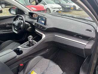 Peugeot 5008 1.2 PureTech Premium 7-pers  131pk picture 17