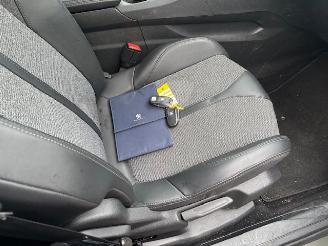 Peugeot 5008 1.2 PureTech Premium 7-pers  131pk picture 16