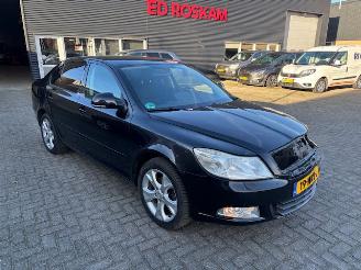 krockskadad bil auto Skoda Octavia 1.2 TSI Elegance Clima 2010/11