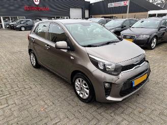 uszkodzony samochody osobowe Kia Picanto 1.0 Comfort Plus Line Navigator 2018/3