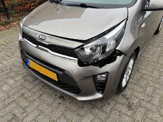 Kia Picanto 1.0 Comfort Plus Line Navigator picture 6