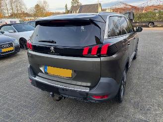 Peugeot 5008 1.2 Puretech Premium picture 3