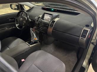 Toyota Prius 1.5 VVT-I Tech Edition picture 11