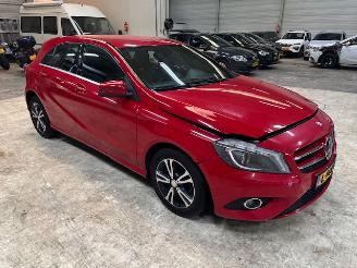 skadebil auto Mercedes A-klasse A180  Ambition 2015/2