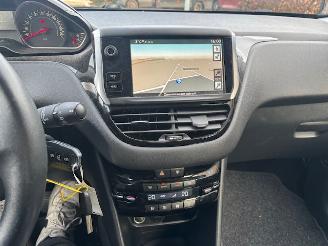 Peugeot 208 1.2 5-drs Envy Automaat NAP picture 10