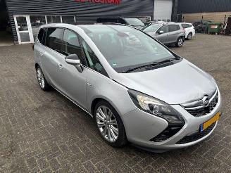 Unfallwagen Opel Zafira 1.4 Cosmo Pano 140pk 2013/3