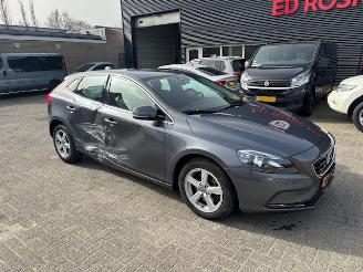 Volvo V-40 1.6 T3 Momentum  150pk  Nap picture 4