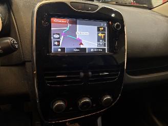 Renault Clio 1.2  5-drs airco picture 10