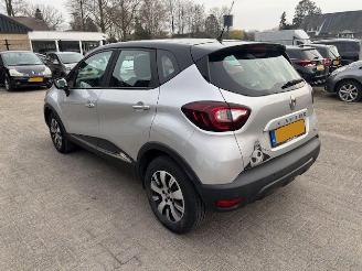 Voiture accidenté Renault Captur 0.9 Tce Zen nap 2017/10