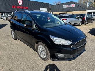 krockskadad bil auto Ford C-Max 1.5 TDCI 7-pers clima navi 2016/3