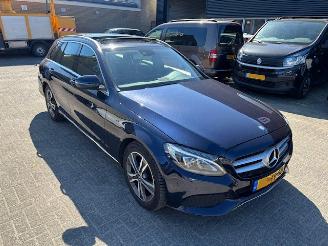 Damaged car Mercedes C-klasse 220 CDI Prestige Pano Automaat 170pk 2017/3