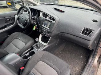 Kia Cee d 1.6 GDI 20th Anniversary airco picture 10