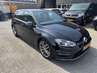 damaged passenger cars Volkswagen Golf 1.2 TSI Edition R 2015/8