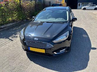 Ford Focus 1.0 Titanium Edition picture 6