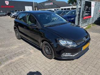 Unfallwagen Volkswagen Polo 1.0  5-drs Comfort airco  NAP 2017/1