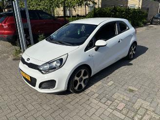 Kia Rio 1.2 Comfort airco NAP picture 5