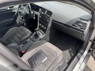 Volkswagen Golf 1.6 TDI Comfort picture 10