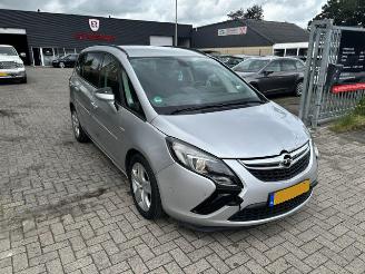 krockskadad bil auto Opel Zafira 1.4 Edition 2012/4