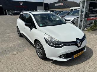 skadebil auto Renault Clio 0.9 TCe Night&Day 2014/8