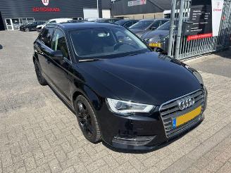 uszkodzony samochody osobowe Audi A3 1.4 TFSI Automaat Sportback 2013/11