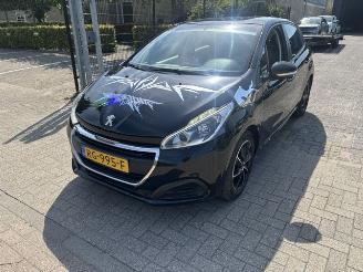 Peugeot 208 1.2 5-drs airco picture 8